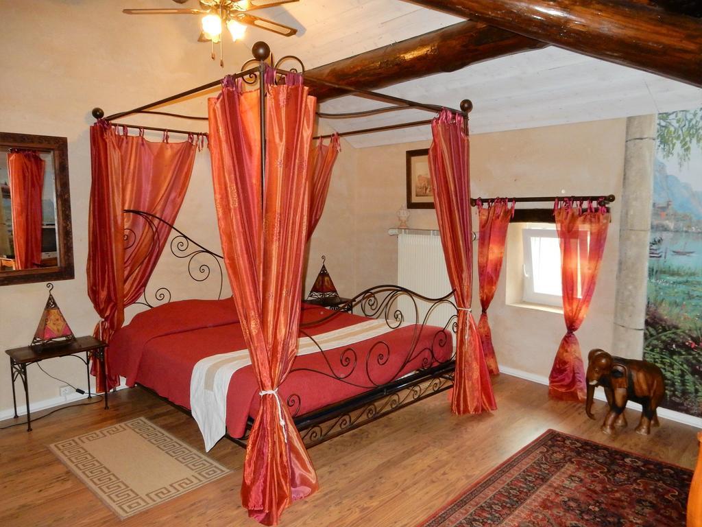 Le Chateau Des Estubiers Bed & Breakfast Sérignan-du-Comtat Екстериор снимка